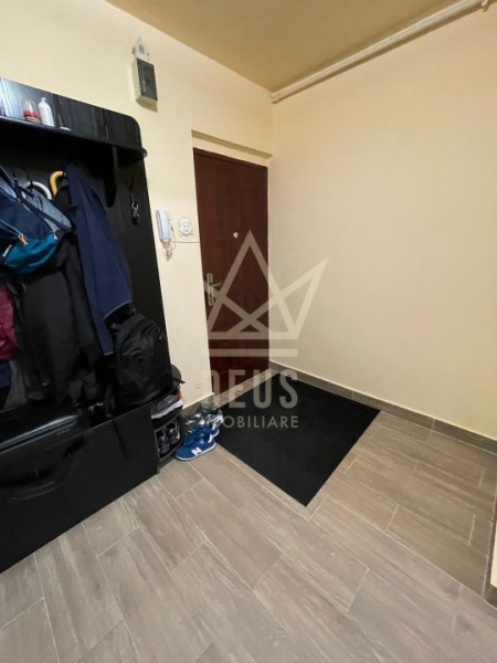 Apartament cu 2 camere semidecomandat!