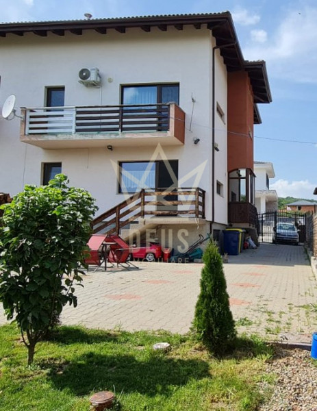 Casa Cuplata de vanzare la 5 minute de Cluj in zona Valea Seaca!
