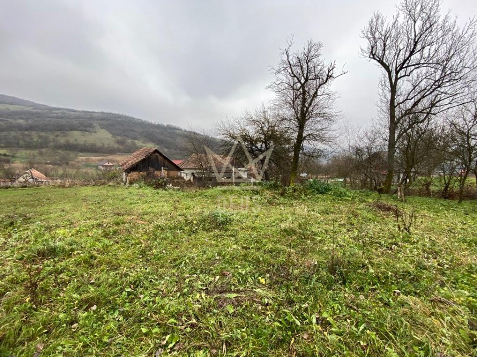 Casa locuibila cu teren mare!