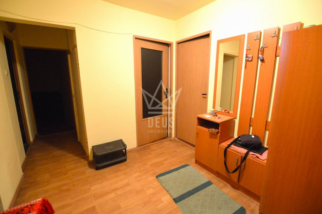 Apartament cu 3 camere de vanzare!