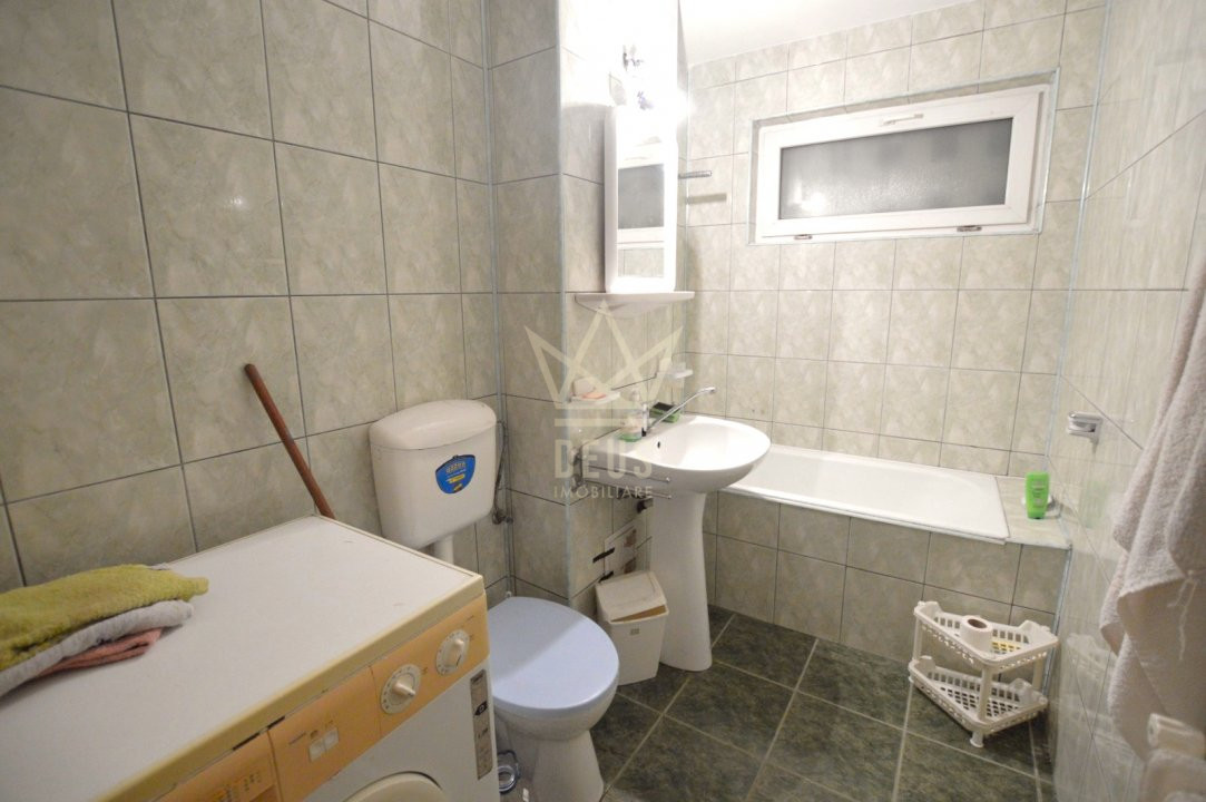 Apartament cu 3 camere de vanzare!