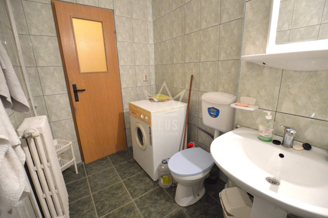 Apartament cu 3 camere de vanzare!