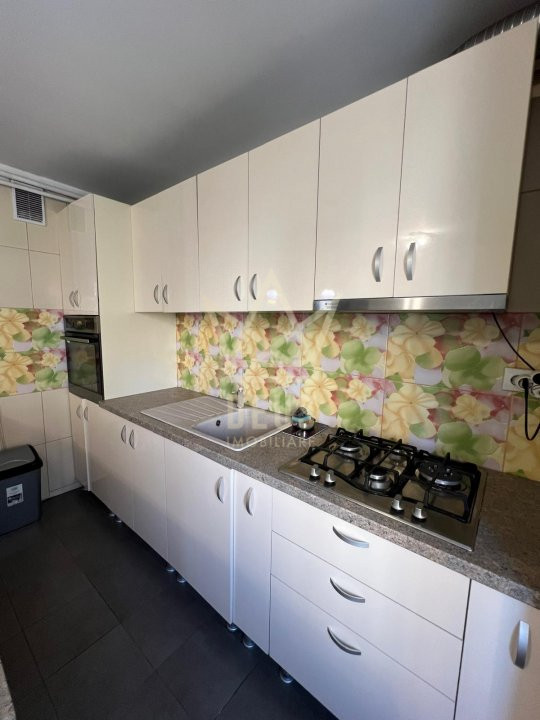 Apartament cu 3 dormitoare la 3 minute de FSEGA si Iuius Mall !