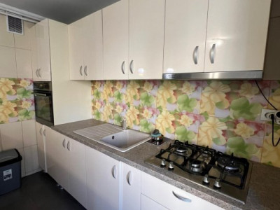 Apartament cu 3 dormitoare la 3 minute de FSEGA si Iuius Mall !