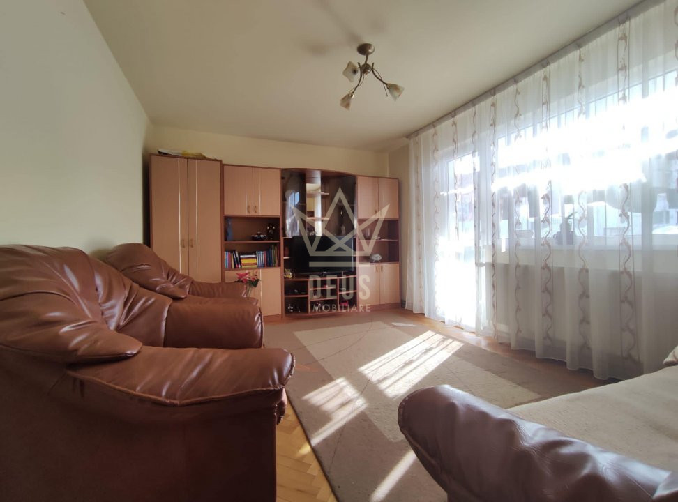 Apartament cu 4 camere spre vanzare!