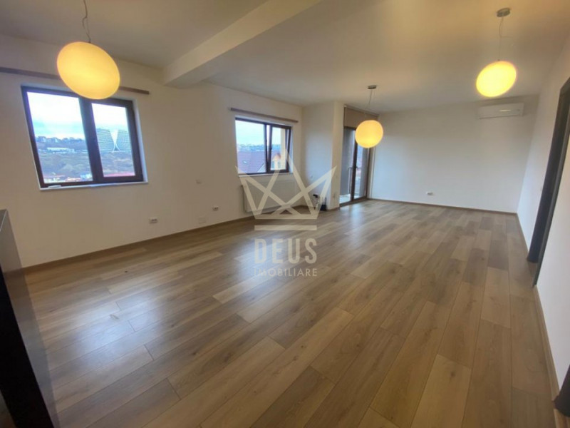 Apartament deosebit cu view catre oras de vanzare in zona Campului!