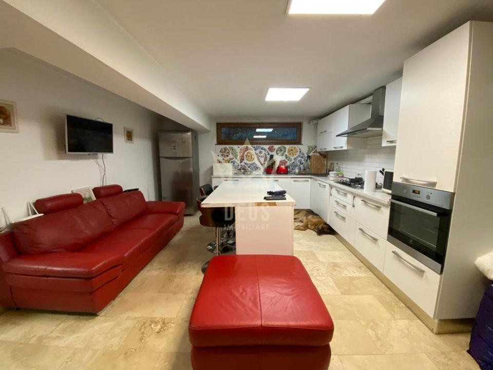 Vila unica cu piscina interioara si sauna intr-o locatie superba din Cluj !