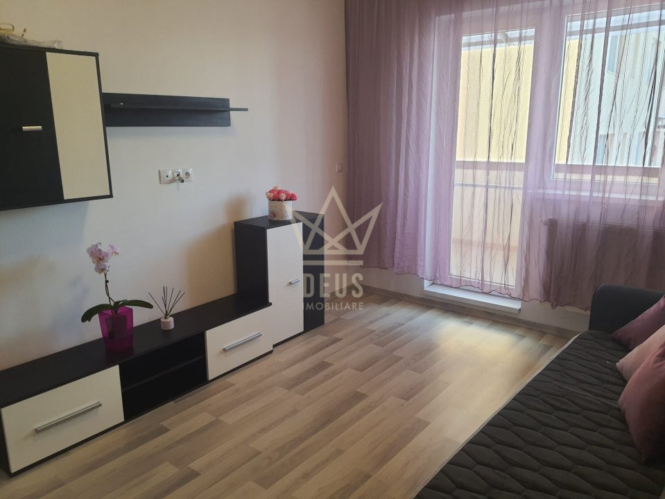 Apartament cu 2 camere decomandate si loc de parcare in Buna Ziua!