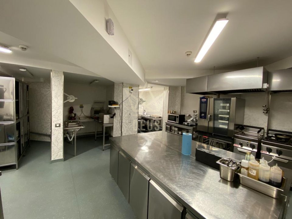  Restaurant Ultramodern, la cheie  cu toate avizele si autorizarile la zi !