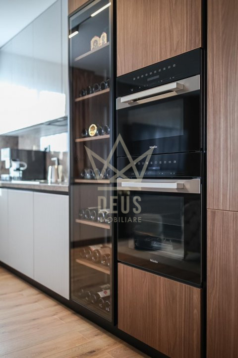 Apartament de lux cu 3 camere, langa Mall!