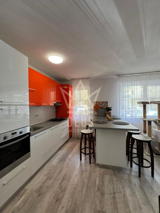 Apartament modern cu GRADINA si parcare in Floresti!