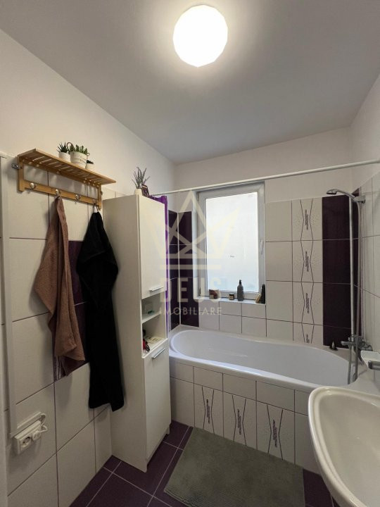 Apartament modern cu GRADINA si parcare in Floresti!