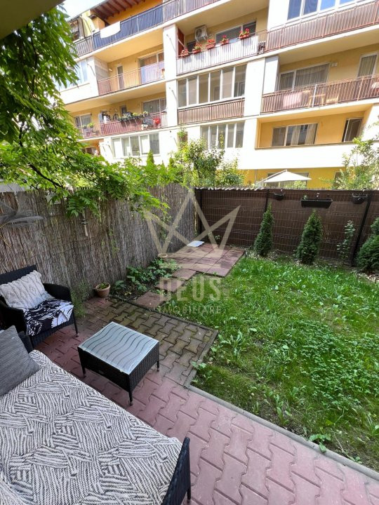 Apartament modern cu GRADINA si parcare in Floresti!