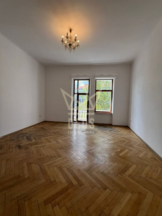 Oportunitate de investitie - apartament spatios aproape de centru!