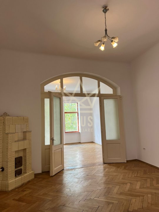 Oportunitate de investitie - apartament spatios aproape de centru!
