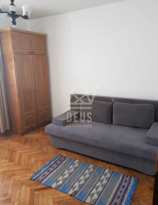 Apartament cu 3 camere decomandat 