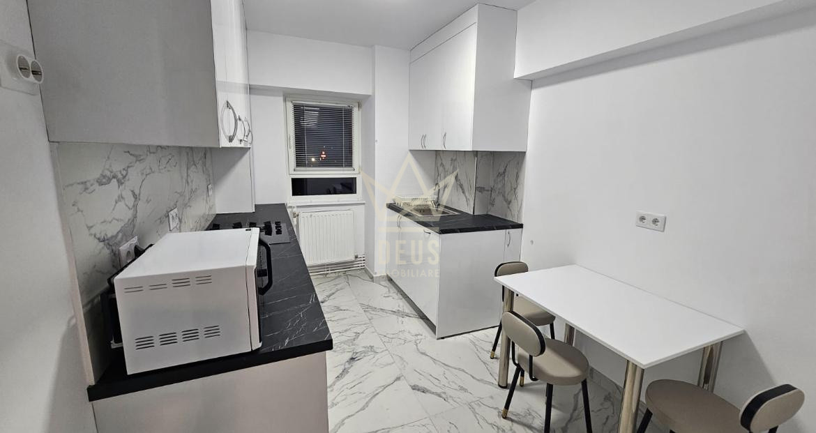  Apartament recent renovat, cu 3 camere decomandate! 