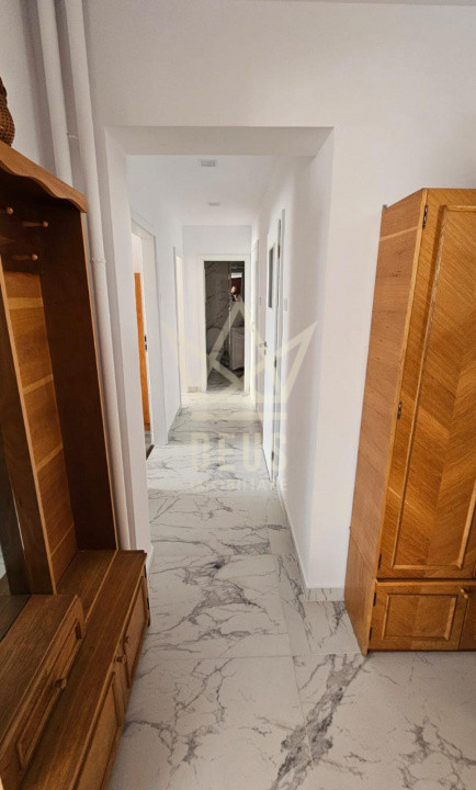  Apartament recent renovat, cu 3 camere decomandate! 