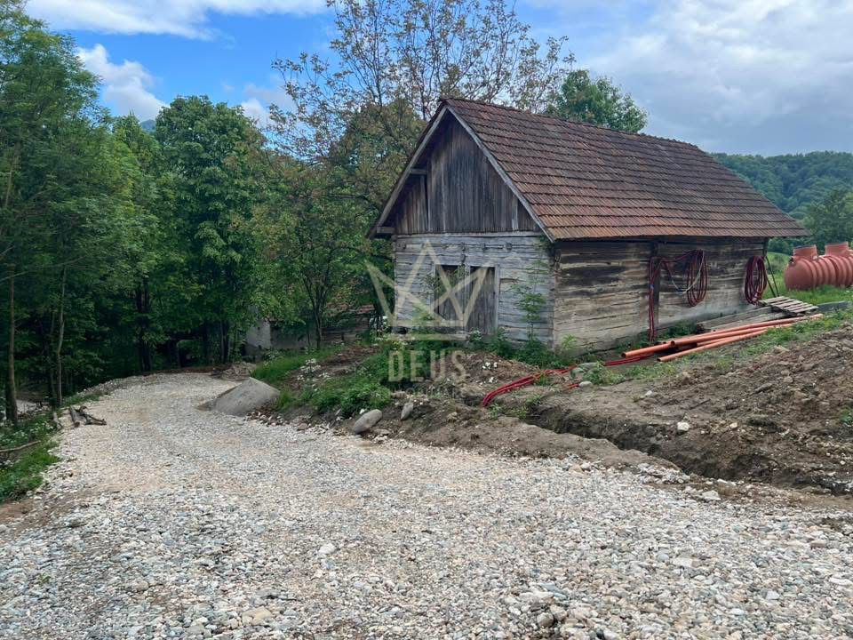 Teren intravilan cu priveliste pentru constructie casa!