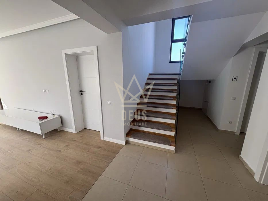 Casa moderna spre INCHIRIERE! 