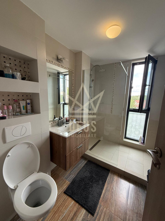 Apartament decomandat cu 2 camere!