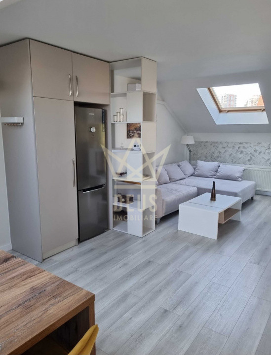 Apartament spatios cu 2 camere!
