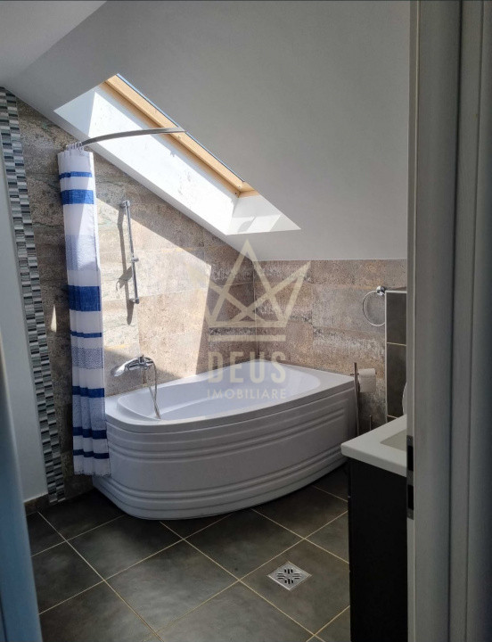 Apartament spatios cu 2 camere!