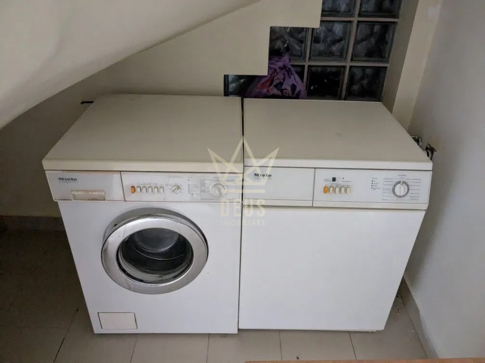 Apartament cu 2 camere decomandate si loc de parcare