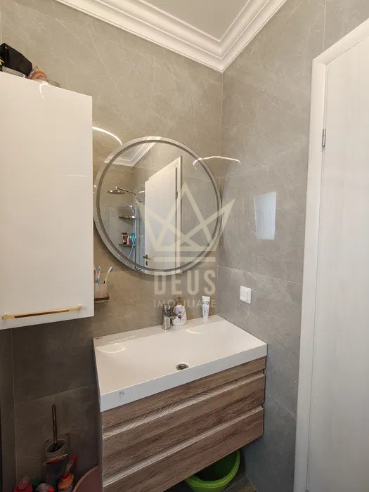 Apartament 3 camere cu loc de parcare subterna langa VIVO DE VANZARE