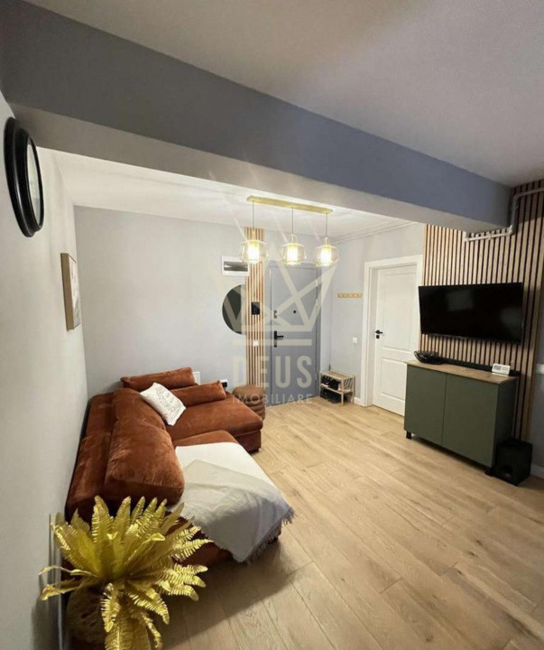Apartament ultrafinisat la etaj intermediar 
