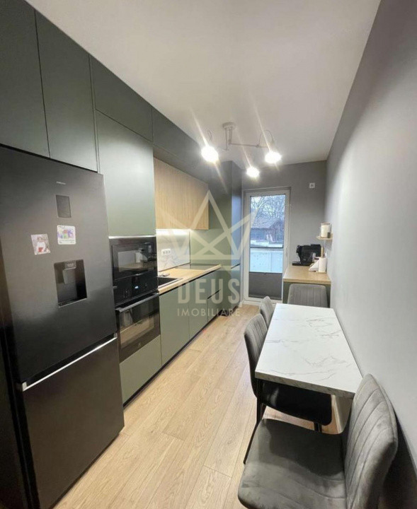Apartament ultrafinisat la etaj intermediar 