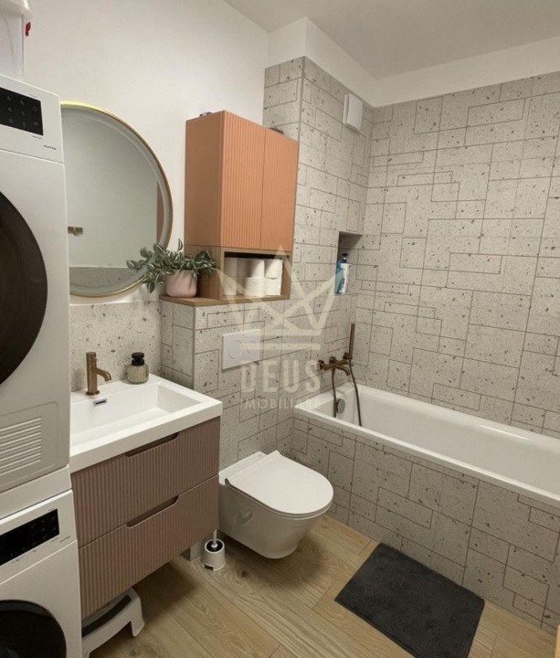 Apartament ultrafinisat la etaj intermediar 