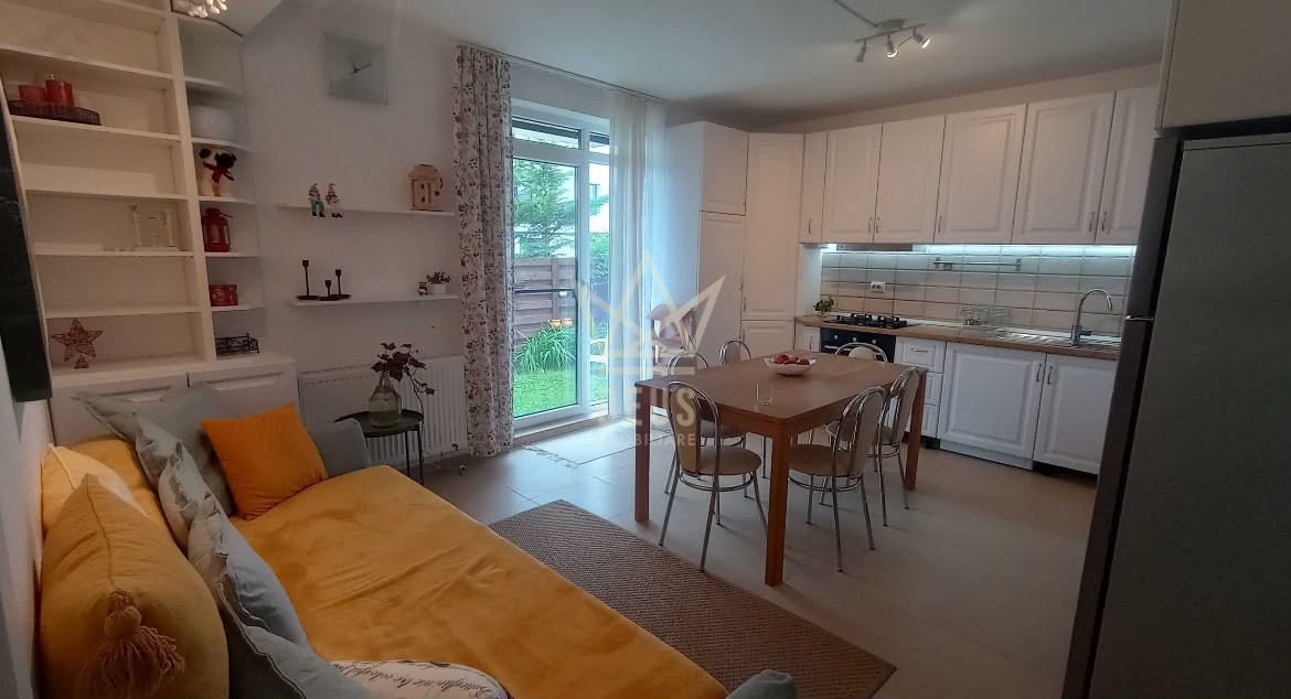 Apartament mobilat cu 3 dormitoare